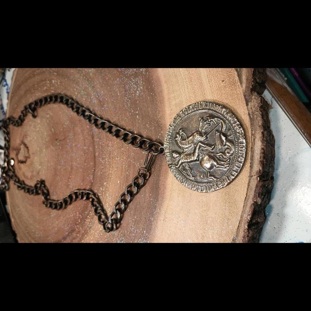 VINTAGE KING GEORGE - CAST METAL (heavy!) MEDALLION W/ NECKLACE